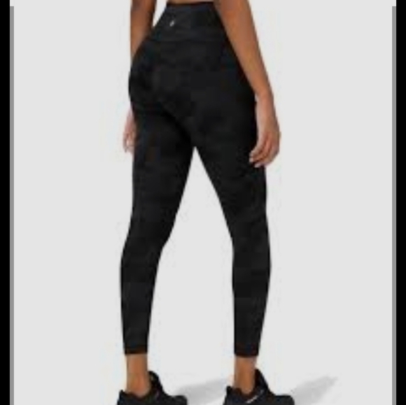 Lululemon Black Camouflage High-Waisted Leggings - Picture 3 of 12